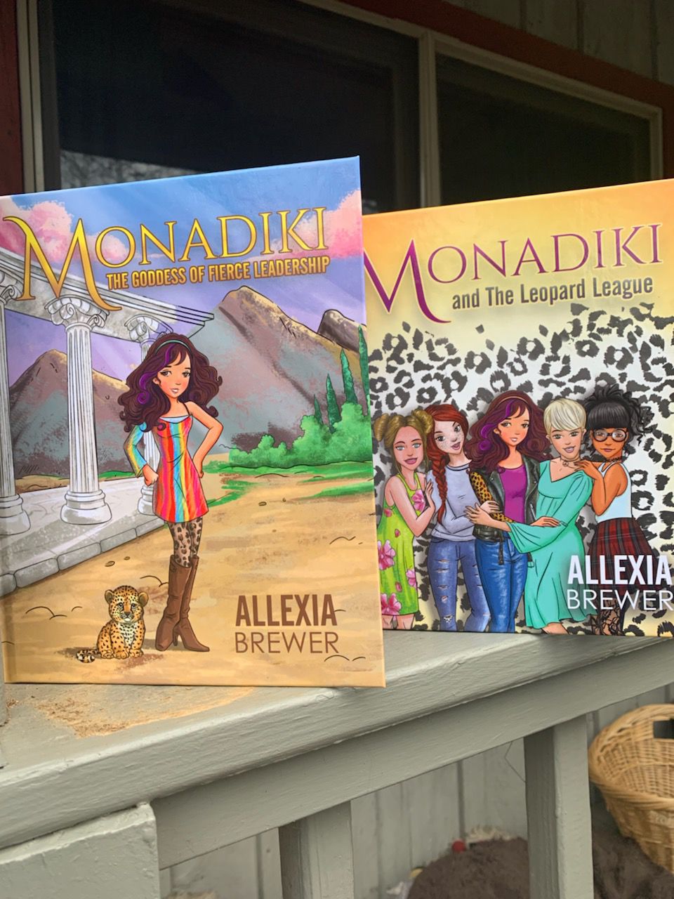 Monadiki book series
